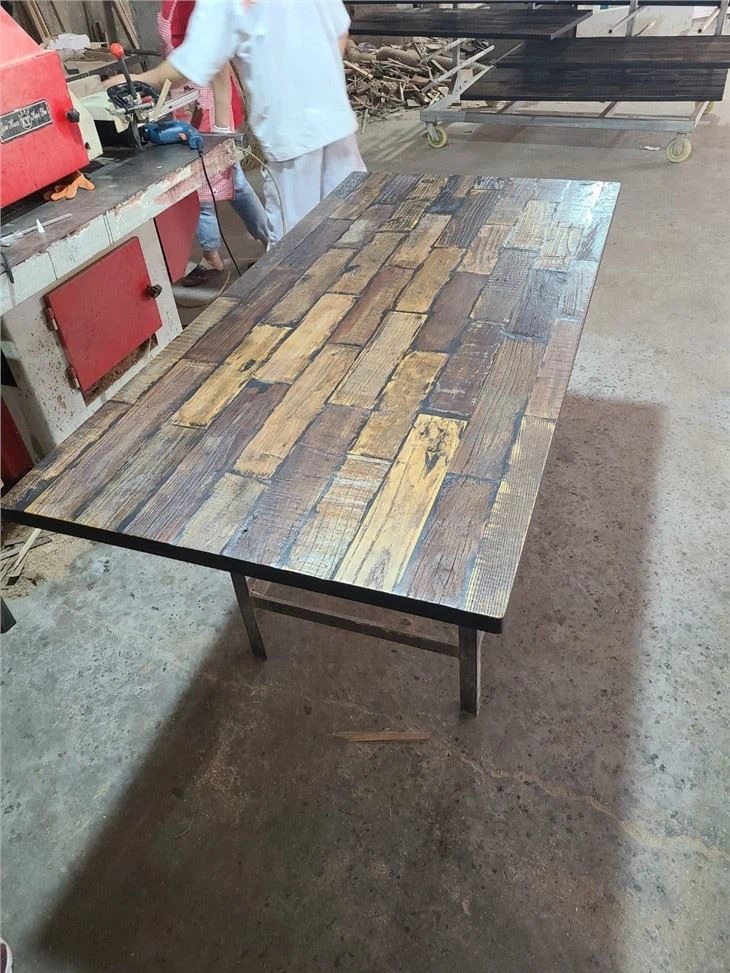 China Old Elm Veneer Solid Wood Desktop